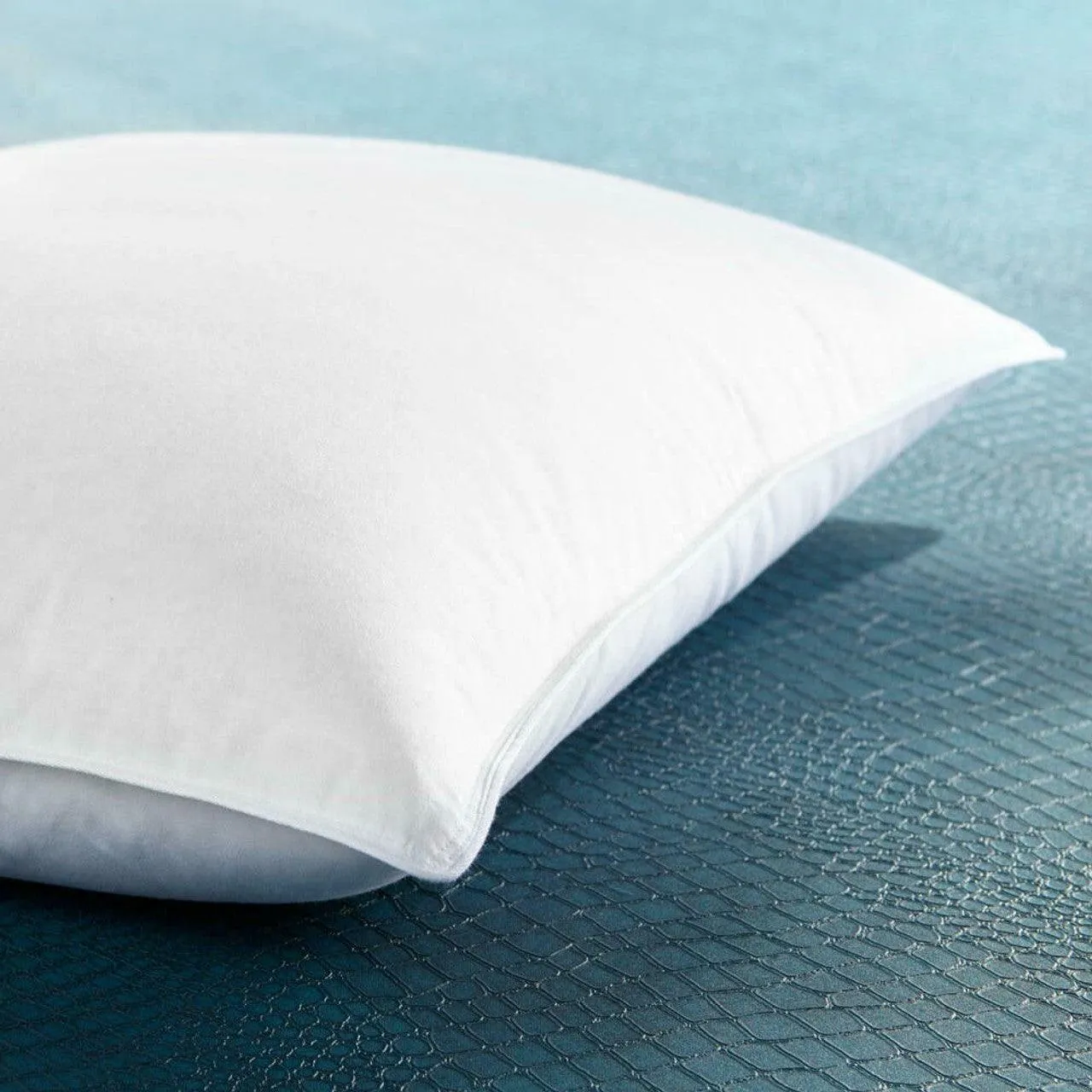 50/50 Down & Feather Medium Hotel Pillow for Side Sleepers (Hypoallergenic)