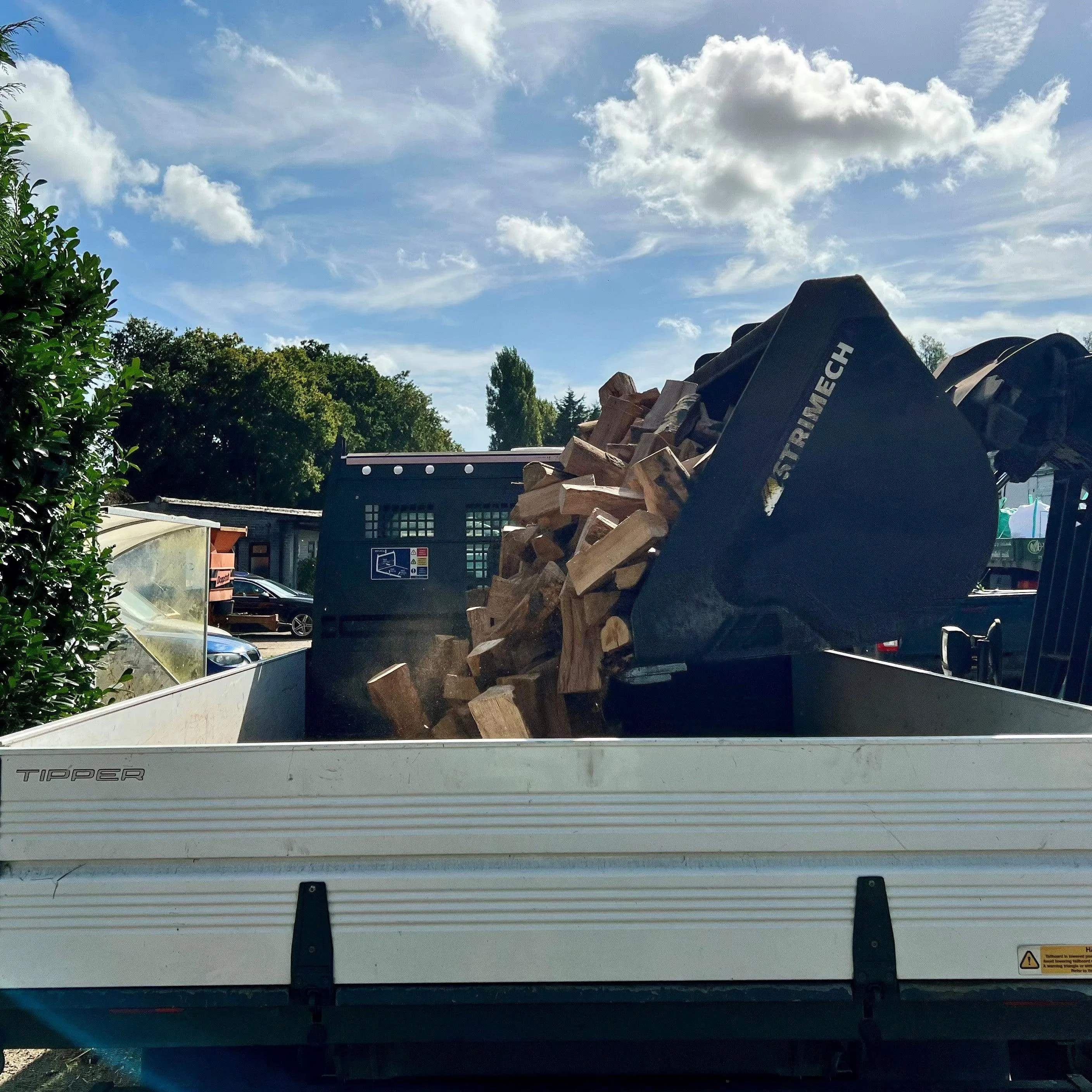 Kiln Dried Loose Logs & Firewood