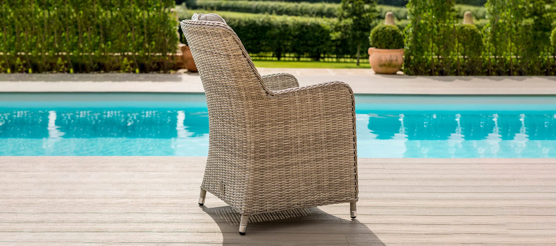 Maze Oxford 4 Seat Round Dining Set With Venice Chairs