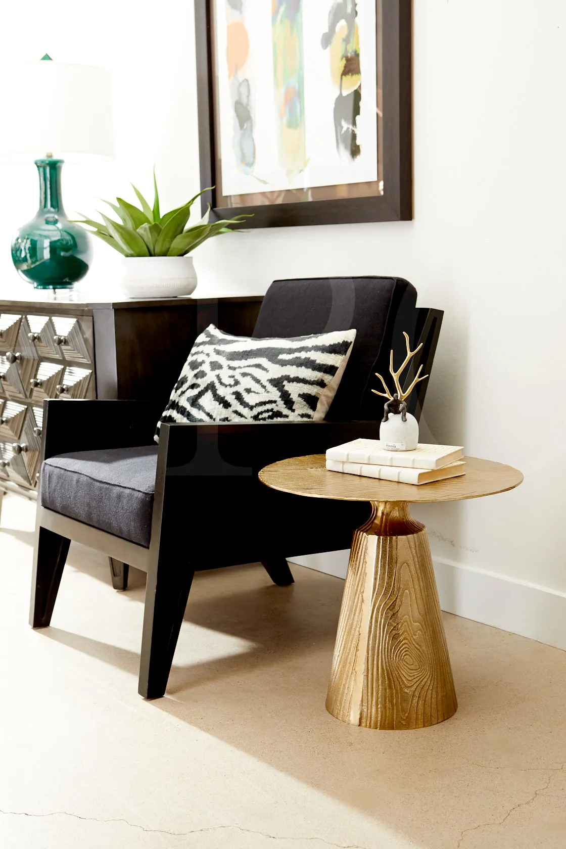 Oregonia Side Table|Brass by Cyan