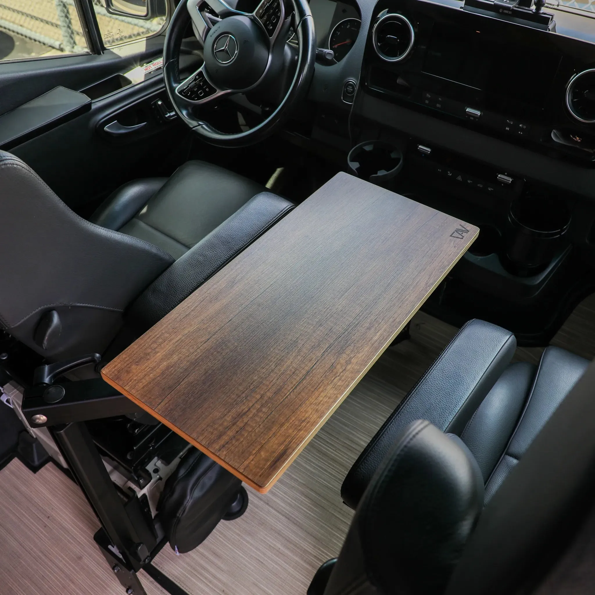 Small Universal Table