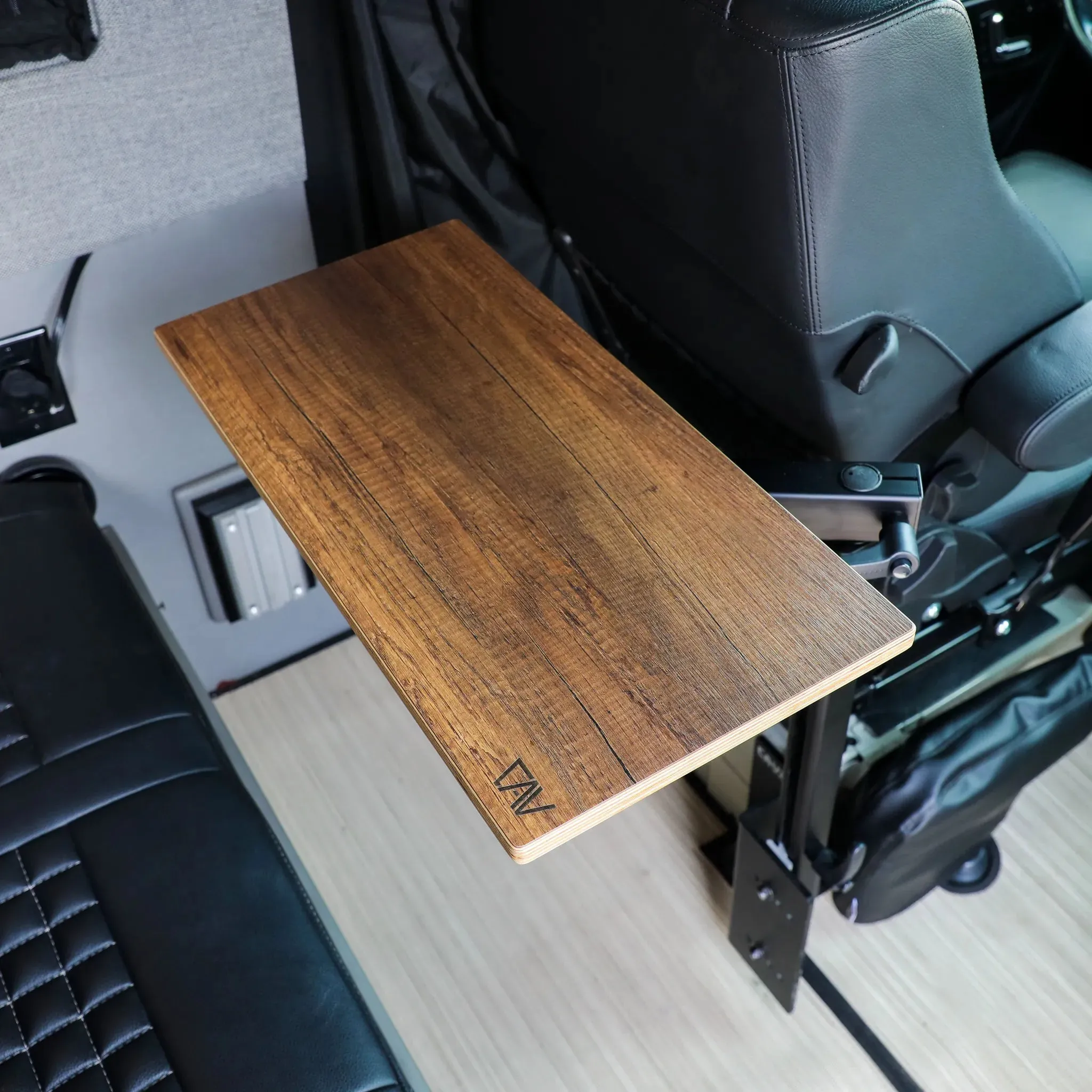 Small Universal Table
