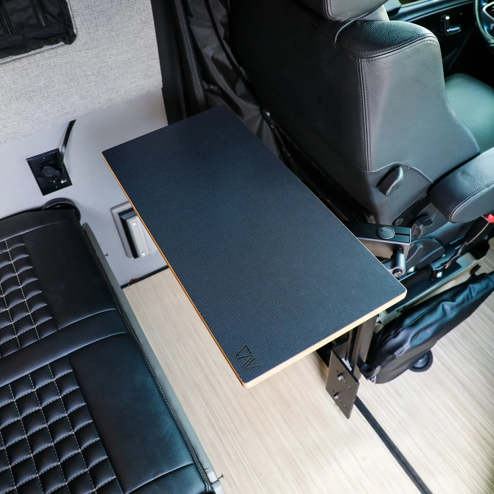Small Universal Table