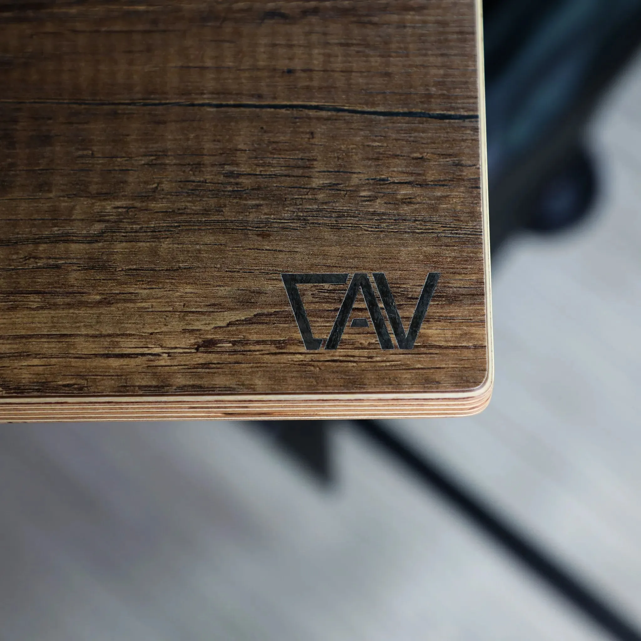 Small Universal Table