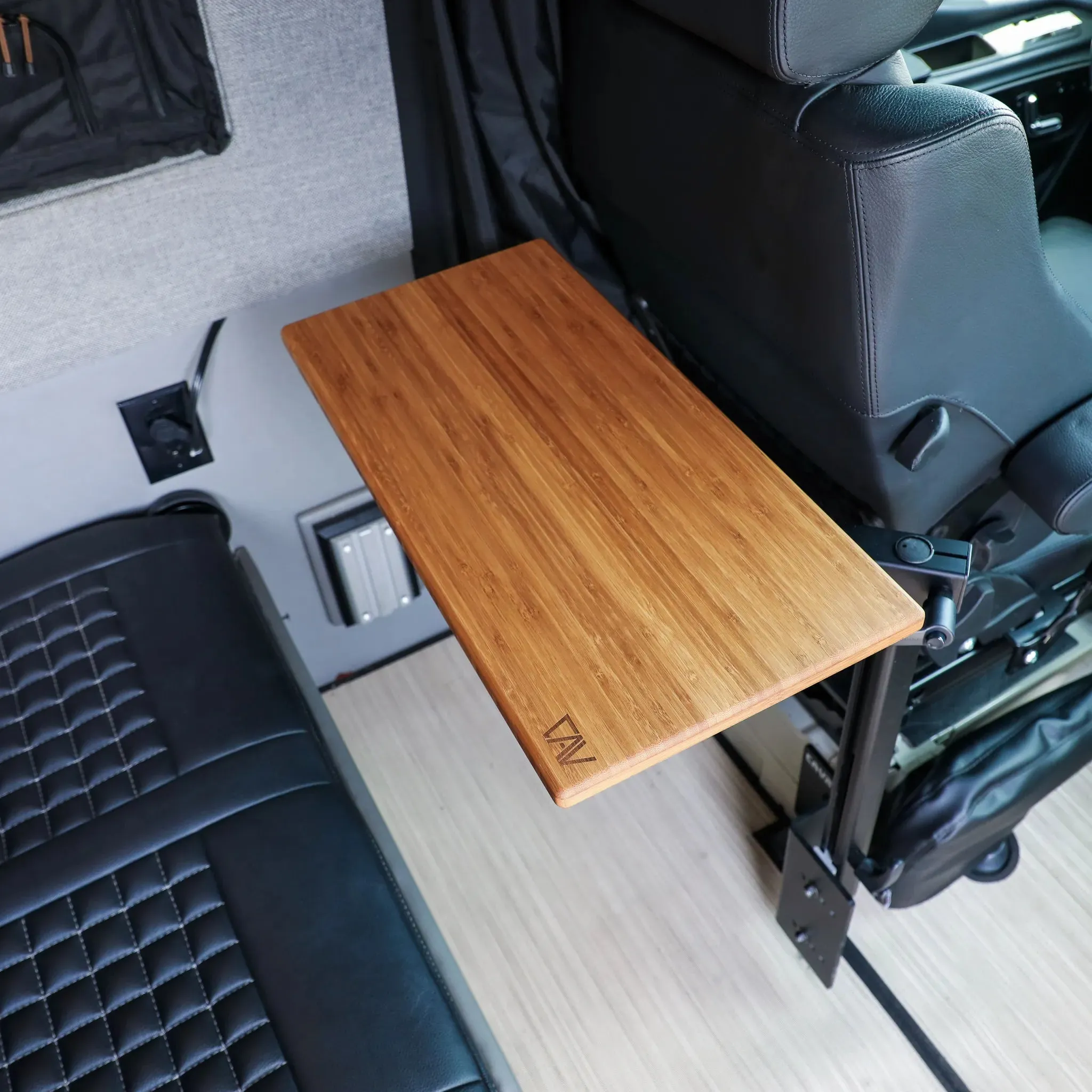 Small Universal Table