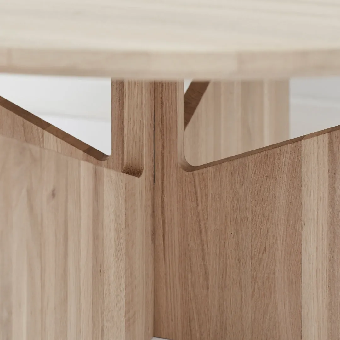Table XL Oak